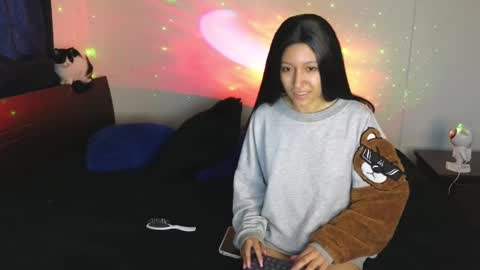 Snapshot of tony_n_sophie chatting on 12-13-24, 11:02 tony_n_sophie online show from 12-13-24, 11:02