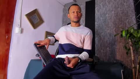 Snapshot of tony_panther chatting on 04-25-26, 11:35 Tony Panther online show from 04-25-26, 11:35