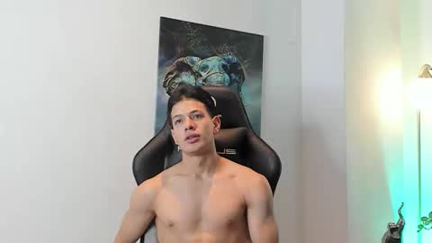 tony_petrov online show from 11-23-25, 04:45