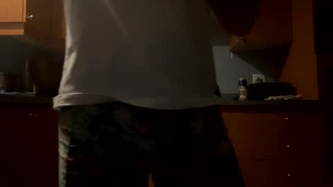 Snapshot of tonyb1291 chatting on 02-01-25, 05:07 Sexy boys online show from 02-01-25, 05:07