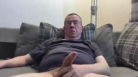 Snapshot of tonyhandjob chatting on 05-02-26, 12:21 tonyhandjob online show from 05-02-26, 12:21