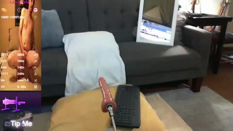 Snapshot of tonyluv3000 chatting on 09-26-25, 02:32 Tony Luv Fuck Machine online show from 09-26-25, 02:32