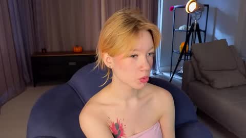 Hey hey Im Megan Pvt open. Im very glad to see you here online show from 04-24-26, 03:31