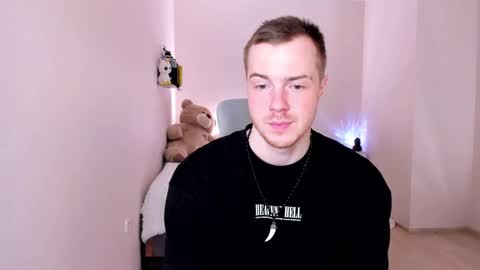 toohornyserj online show from 02-18-25, 12:37