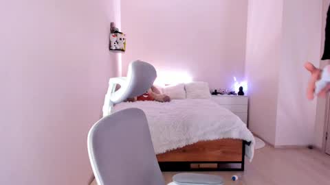 toohornyserj online show from 02-24-25, 12:09