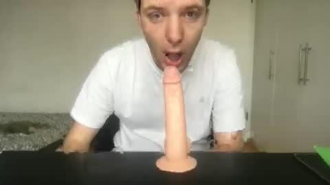 Max online show from 01-12-26, 11:48