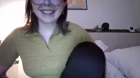 Emily 3 online show from 02-18-26, 11:33