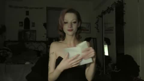 Snapshot of toothandclaws chatting on 12-14-24, 09:07 Dunwitch Whorror online show from 12-14-24, 09:07