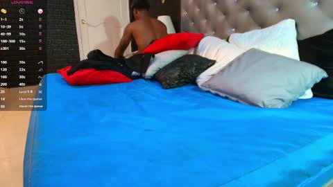 Snapshot of toower_ chatting on 06-22-26, 04:09 T O W E R online show from 06-22-26, 04:09