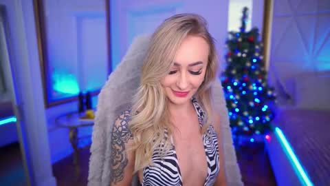 top_grace online show from 12-20-25, 07:26