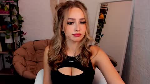 Yara online show from 02-19-25, 03:06