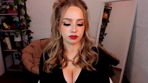 Yara online show from 02-19-25, 06:11