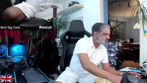 topalphaboss online show from 11-19-25, 08:53