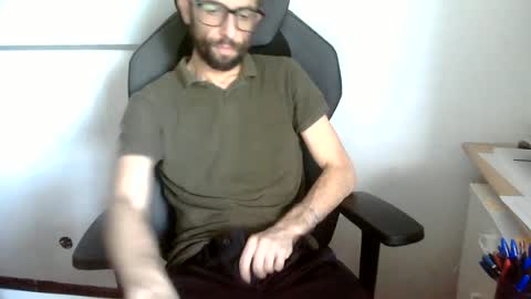 Snapshot of topg84 chatting on 06-23-26, 02:59 Topg84 online show from 06-23-26, 02:59