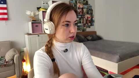 Lina  Next stream January 4  11am UTC 0 online show from 03-23-26, 08:29