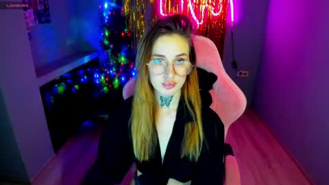 Snapshot of tora_20 chatting on 01-11-25, 11:23 tora online show from 01-11-25, 11:23