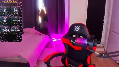 Snapshot of tora_20 chatting on 10-13-25, 01:33 tora online show from 10-13-25, 01:33