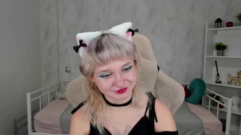 Snapshot of tori_cutie chatting on 10-09-25, 12:08 Tori online show from 10-09-25, 12:08