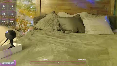 Tori  Aaron online show from 11-29-25, 05:32