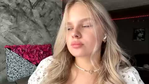 Linda online show from 07-10-26, 06:17