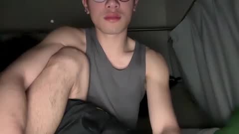 Snapshot of toshikaro0 chatting on 01-25-25, 04:57 Karo online show from 01-25-25, 04:57