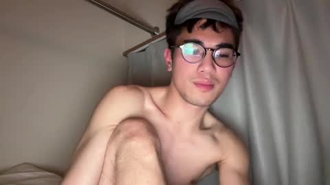 Snapshot of toshikaro0 chatting on 02-12-25, 05:05 Karo online show from 02-12-25, 05:05