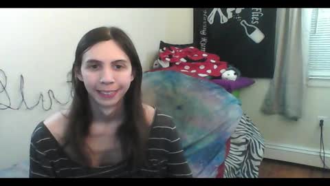 Snapshot of totalfuckingadorable chatting on 02-16-26, 03:24 Luna online show from 02-16-26, 03:24