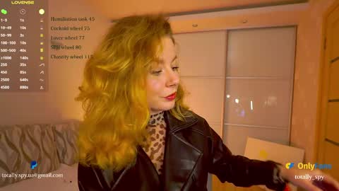 Snapshot of totally_spy chatting on 12-20-24, 02:16 Madam Viktoria Vacation in Portugal 2811 - 0412 online show from 12-20-24, 02:16