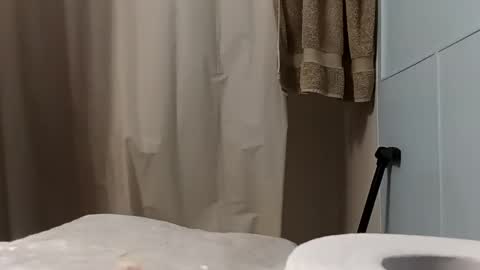 totallyawesome_65 online show from 09-22-25, 08:38