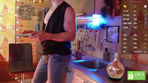 Snapshot of touch_of_eros chatting on 12-28-24, 05:55 Paul online show from 12-28-24, 05:55