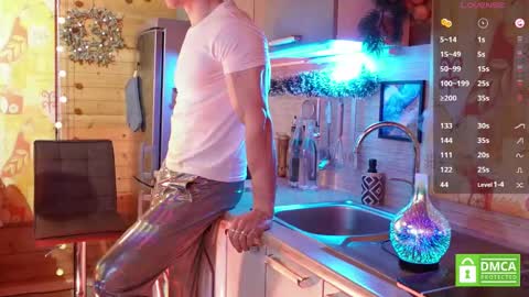 Snapshot of touch_of_eros chatting on 02-03-25, 03:49 Paul online show from 02-03-25, 03:49