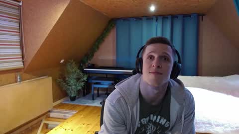 Snapshot of touch_of_eros chatting on 02-11-25, 05:58 Paul online show from 02-11-25, 05:58