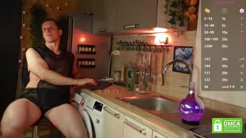 Paul online show from 08-08-26, 04:03