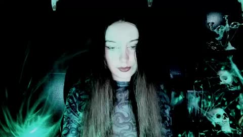 Snapshot of toxicdomme chatting on 05-20-26, 06:03 toxicdomme online show from 05-20-26, 06:03