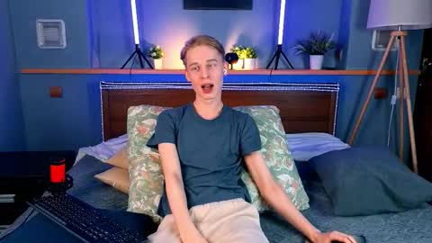 Snapshot of toxicpassion chatting on 03-14-26, 10:21 Max online show from 03-14-26, 10:21