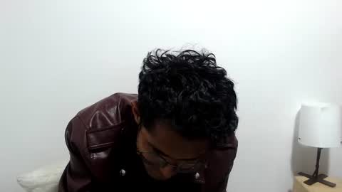 Snapshot of toy_sweet chatting on 07-04-26, 12:17 Xander online show from 07-04-26, 12:17