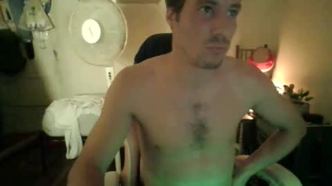 Snapshot of toyboysquirt chatting on 04-21-26, 03:02 toyboysquirt online show from 04-21-26, 03:02