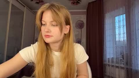 Snapshot of tracierolfson chatting on 03-25-26, 03:51 Anna online show from 03-25-26, 03:51