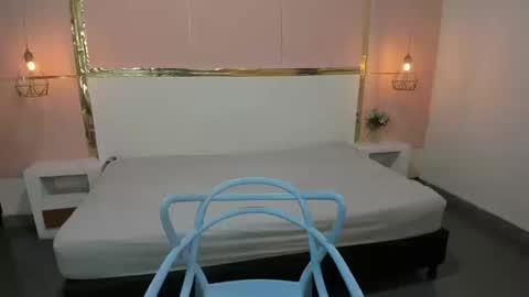 NIKOL online show from 09-19-25, 10:43