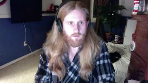 Snapshot of tragicallyhard chatting on 02-24-25, 02:30 tragicallyhard online show from 02-24-25, 02:30