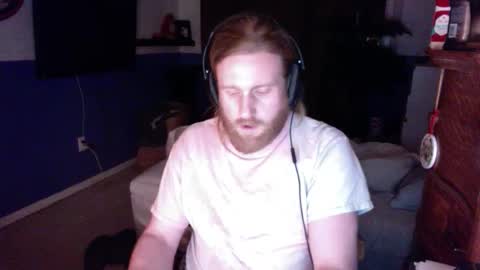 Snapshot of tragicallyhard chatting on 02-25-25, 01:41 tragicallyhard online show from 02-25-25, 01:41