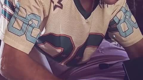 Snapshot of trailer_made chatting on 10-19-25, 08:42 Ethan Nash online show from 10-19-25, 08:42