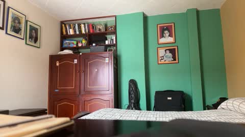 tralalero99 online show from 11-07-25, 05:35