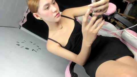Snapshot of transbigcockrhian chatting on 02-12-25, 02:32 Rhiane online show from 02-12-25, 02:32
