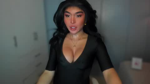 Snapshot of transnextdoor_ chatting on 12-01-24, 06:08 ALMIGHTY GODDESS VALENTINA online show from 12-01-24, 06:08