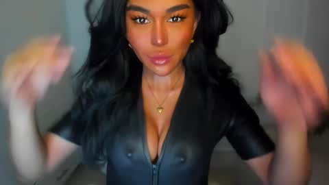 Snapshot of transnextdoor_ chatting on 01-06-25, 05:59 ALMIGHTY GODDESS VALENTINA online show from 01-06-25, 05:59
