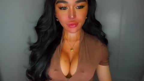 Snapshot of transnextdoor_ chatting on 01-15-25, 07:23 ALMIGHTY GODDESS VALENTINA online show from 01-15-25, 07:23