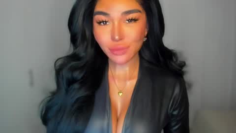 Snapshot of transnextdoor_ chatting on 01-25-25, 06:35 ALMIGHTY GODDESS VALENTINA online show from 01-25-25, 06:35