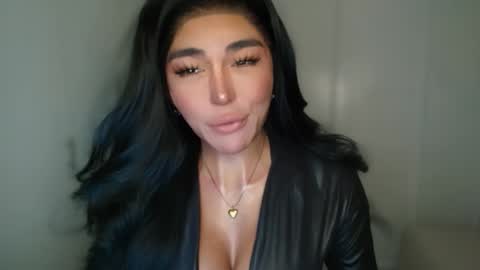 Snapshot of transnextdoor_ chatting on 01-27-25, 08:39 ALMIGHTY GODDESS VALENTINA online show from 01-27-25, 08:39