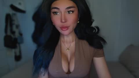 Snapshot of transnextdoor_ chatting on 02-25-25, 01:17 ALMIGHTY GODDESS VALENTINA online show from 02-25-25, 01:17